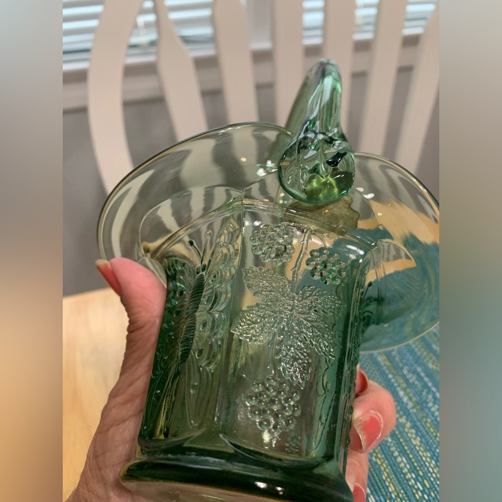 Fenton mini basket, green with butterfly motif - Picture 6 of 7